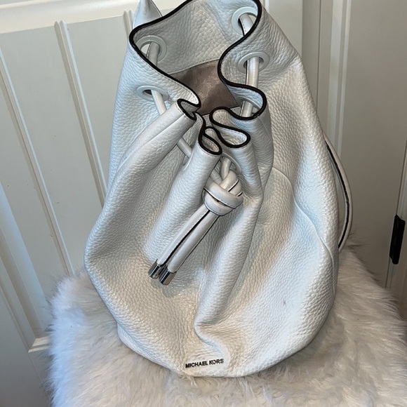 Michael Michael Kors white heavy leather classic large slouchy backpack bag - Picture 13 of 16